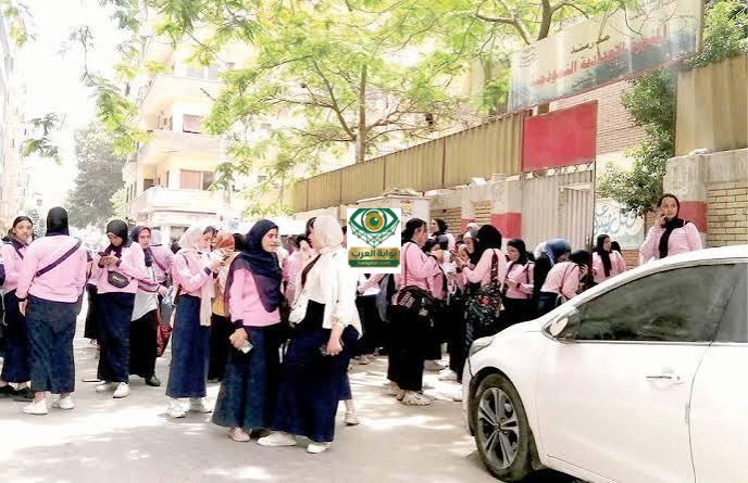 طلاب الشهادات الفنية
